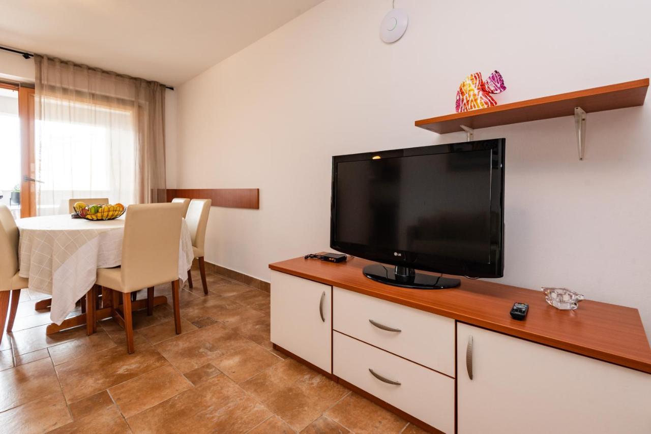 Apartments Smiljanic Tribunj  Exterior photo